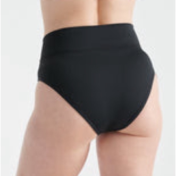 Knix Swimwear - Bikini Top & High Cut Bikini Bottoms - Picture 3 of 6